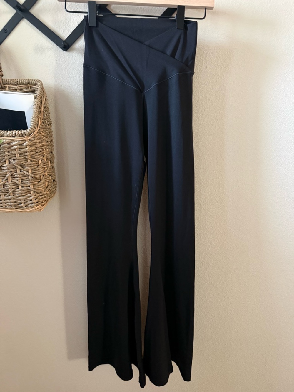 Offline by Aerie Real Me Super Flare leggings